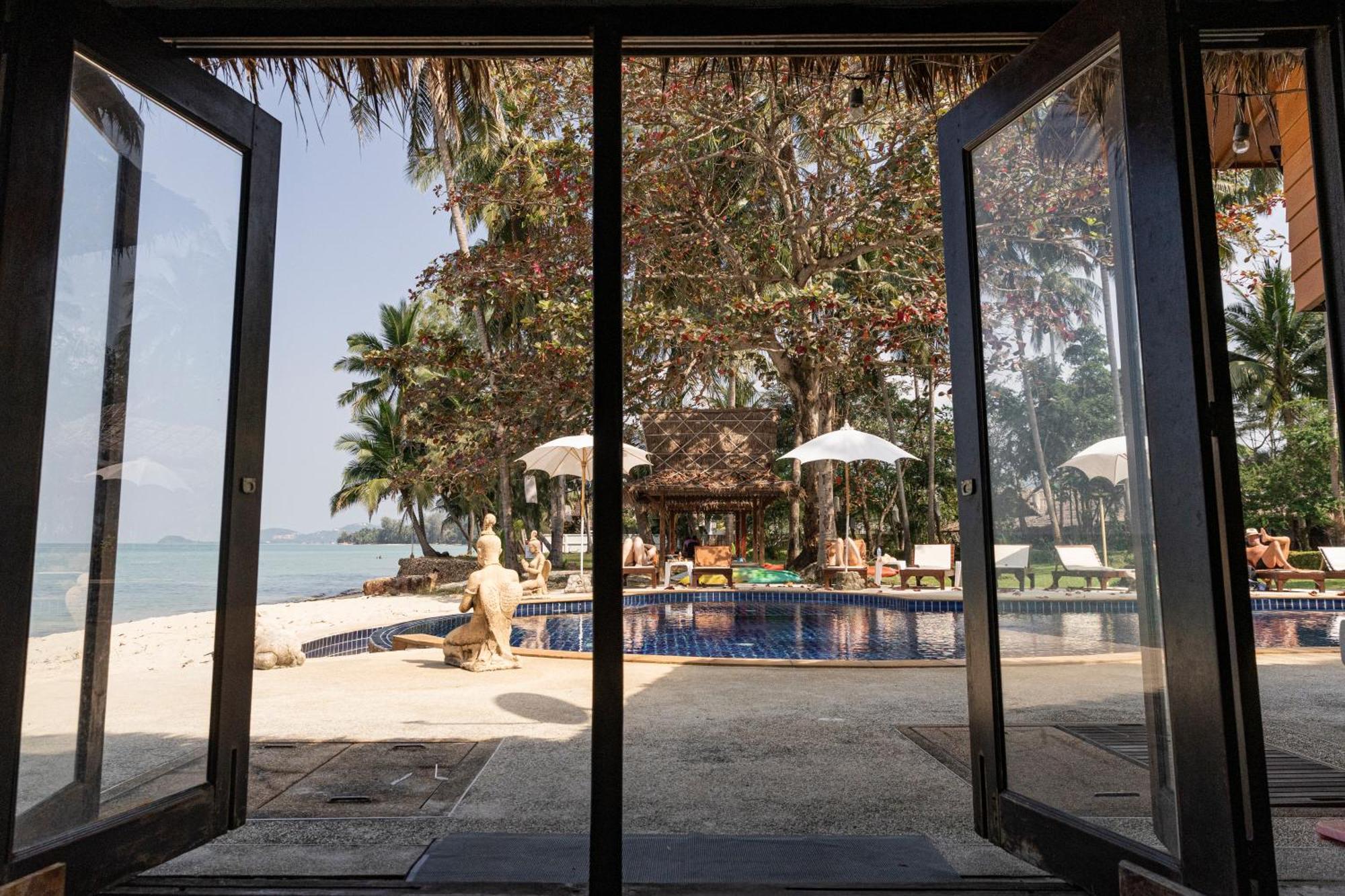 Lipa alojamiento Resort Lipa Noi Exterior foto